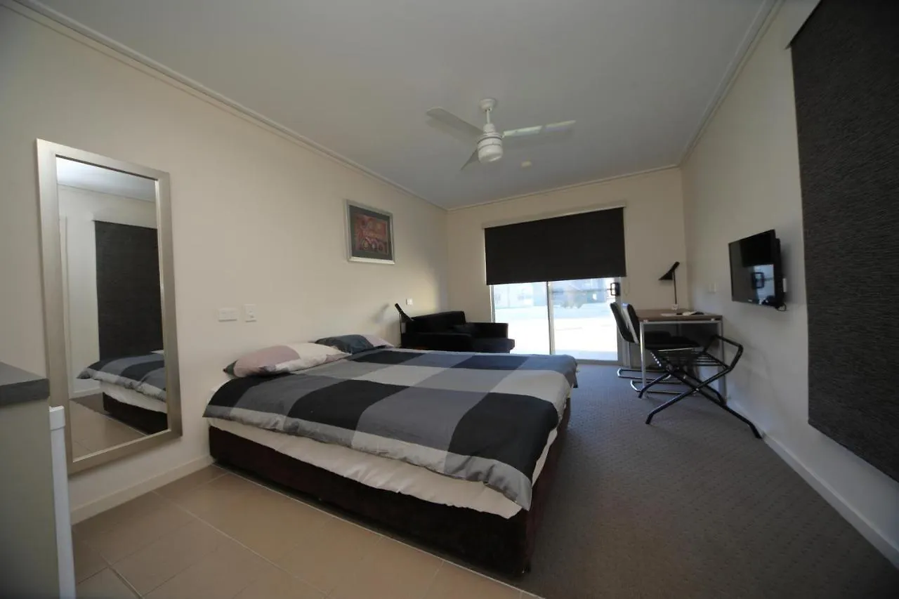 **** Motel Black Rock Inn Blackwater Australia